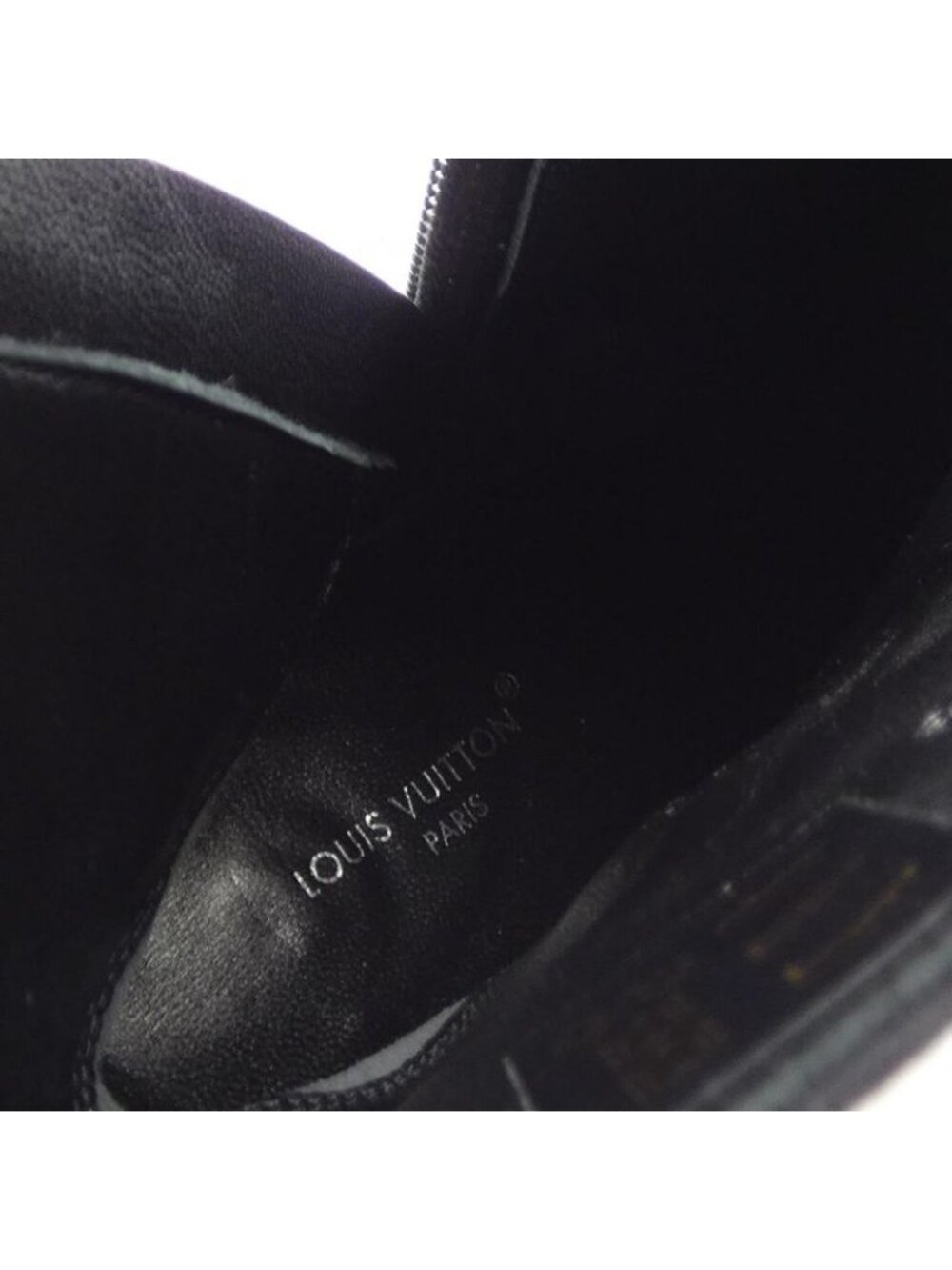 Louis Vuitton Monogram Pattern Debossed Boots - Picture 6 of 6